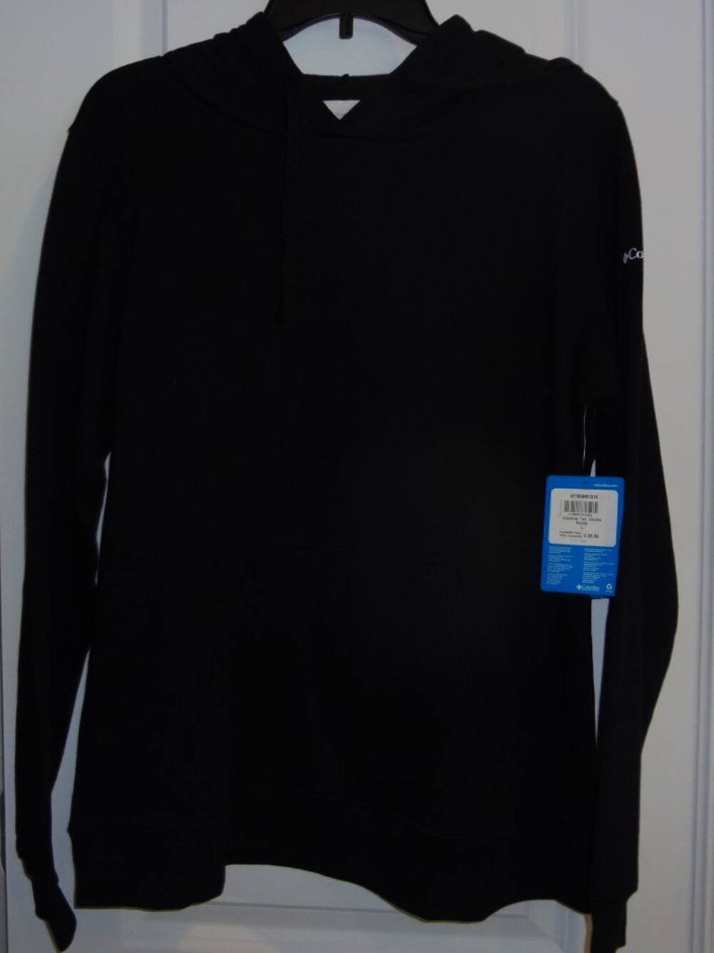 NWT-Women's Columbia Black Hooded Sweatshirt, size L.